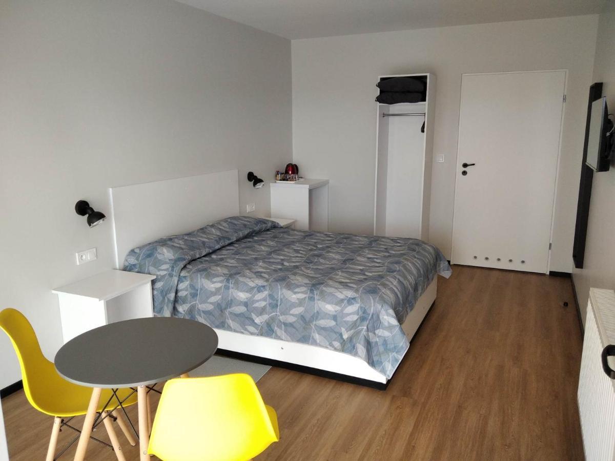 Motel Express Богучін Екстер'єр фото