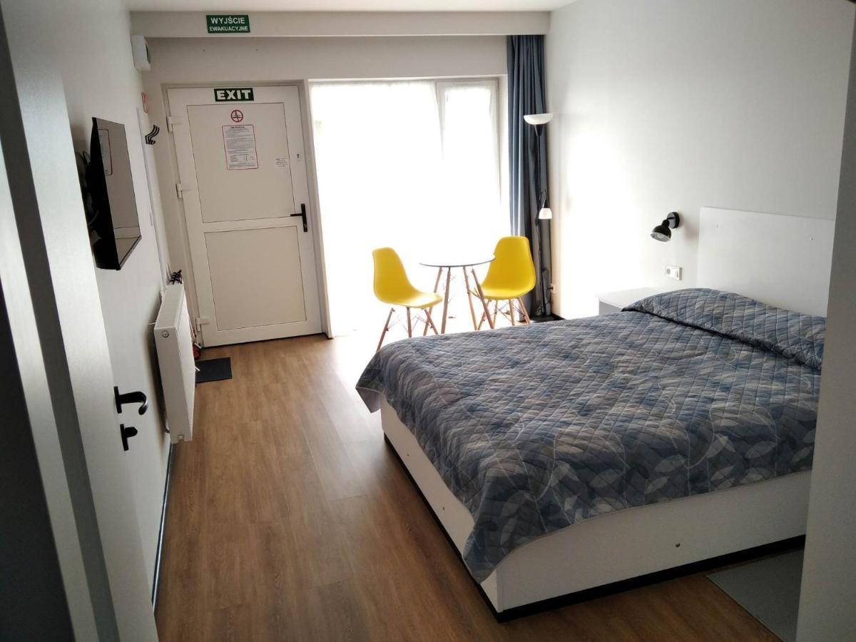 Motel Express Богучін Екстер'єр фото